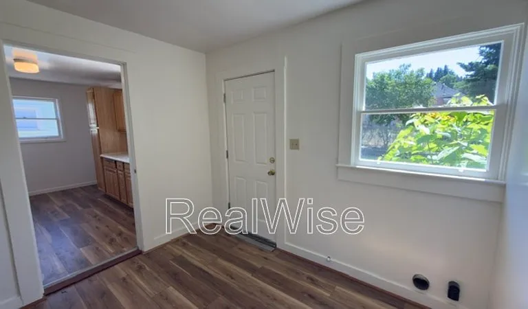 1105 SE Pine St — Photo 11