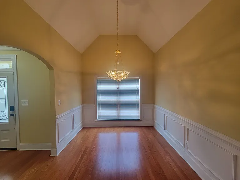 1010 Barrett Dr — Photo 1