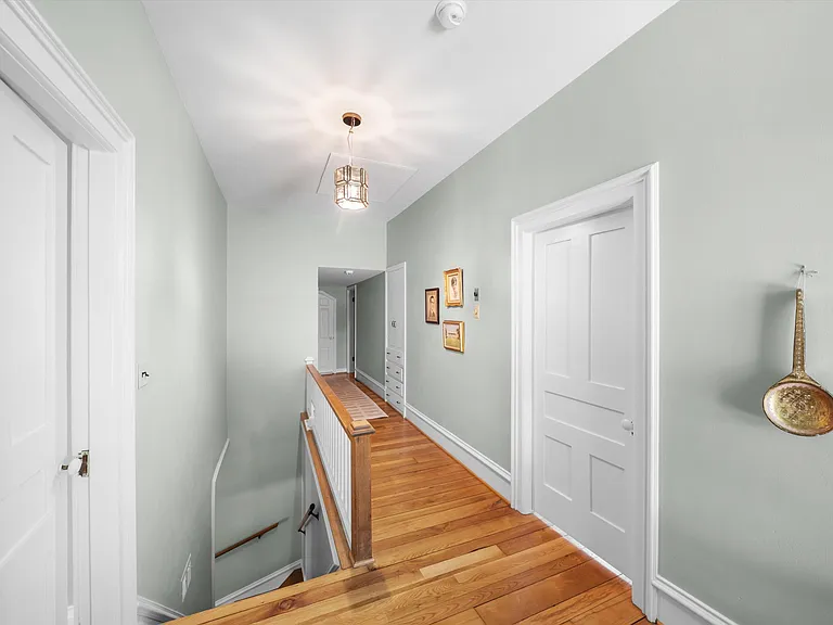 941 Newport Rd — Photo 15