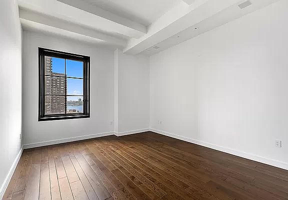 3rd image of 425 W 50th St APT 14-F
