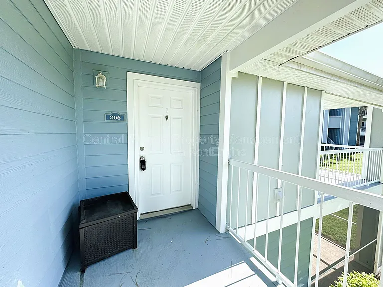 2608 Grassy Point Dr #206 — Photo 2