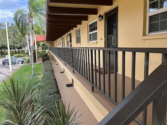 2 bed, 2.0 bath, 839 sqft, $1,450 — Photo 2