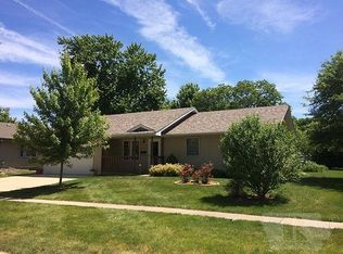 504 N West St, Bloomfield, IA 52537