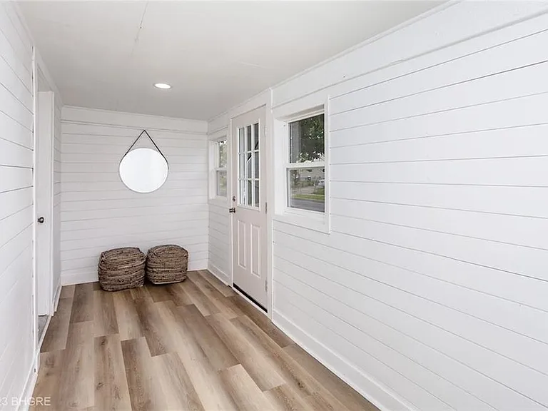 1215 Clark St — Photo 12