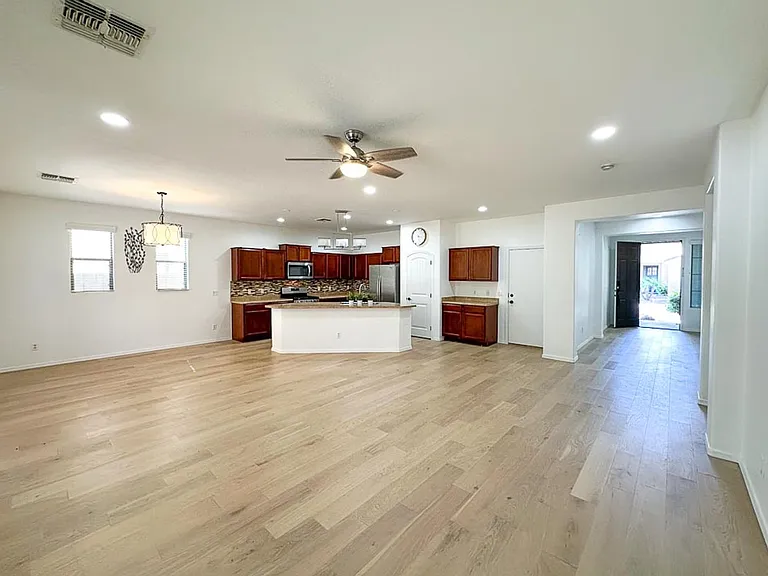 122 W Aster Dr — Photo 13
