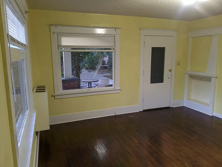 4318 Menlo - SW 3rd bedroom - very large could be used as Master Bedroom w separate entrance- NW view