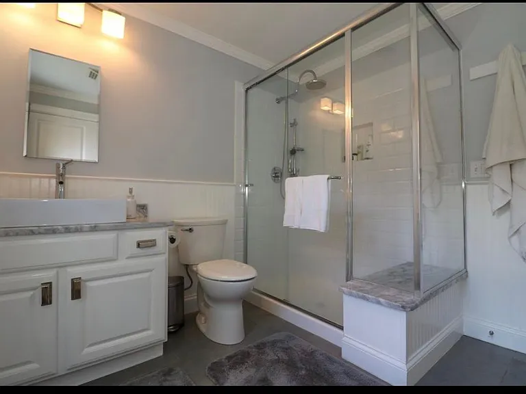 971 Grandview Ave — Photo 9