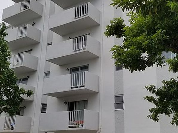 240 Collins Ave APT 6C