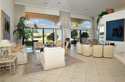 Home For Sale In Broken Sound