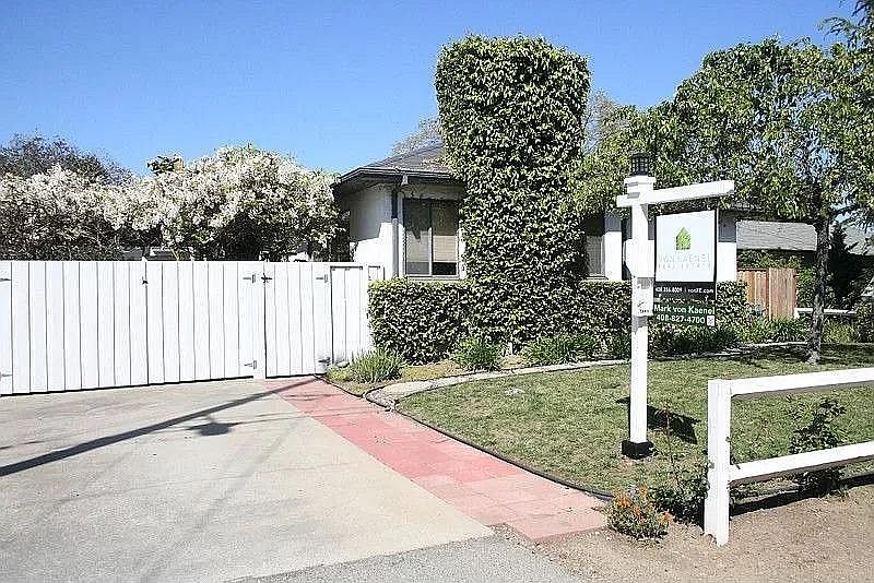1st image of 1345 Poplar Ave