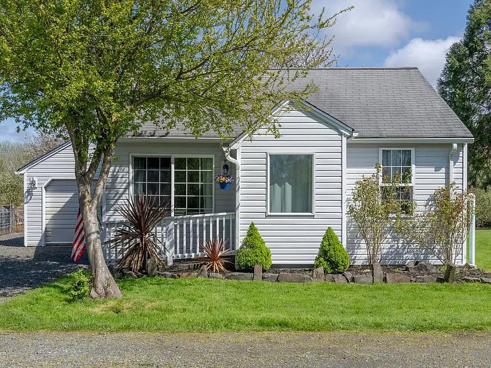 HOUSE AS VIEWED FROM THE STREET