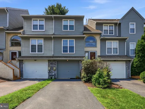 141 Knollwood Ct, Aston, PA 19014