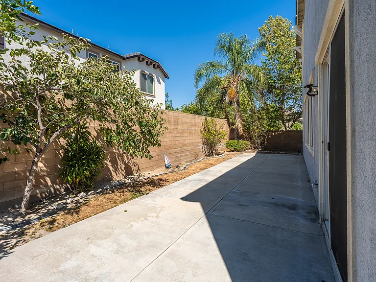 12326 White Horse Ct — Photo 33