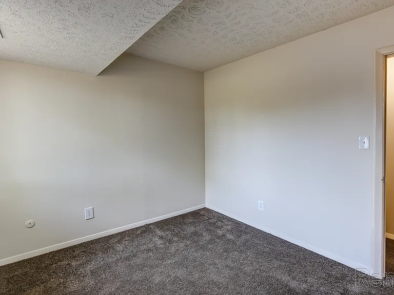 Glenview Apartments — Photo 114