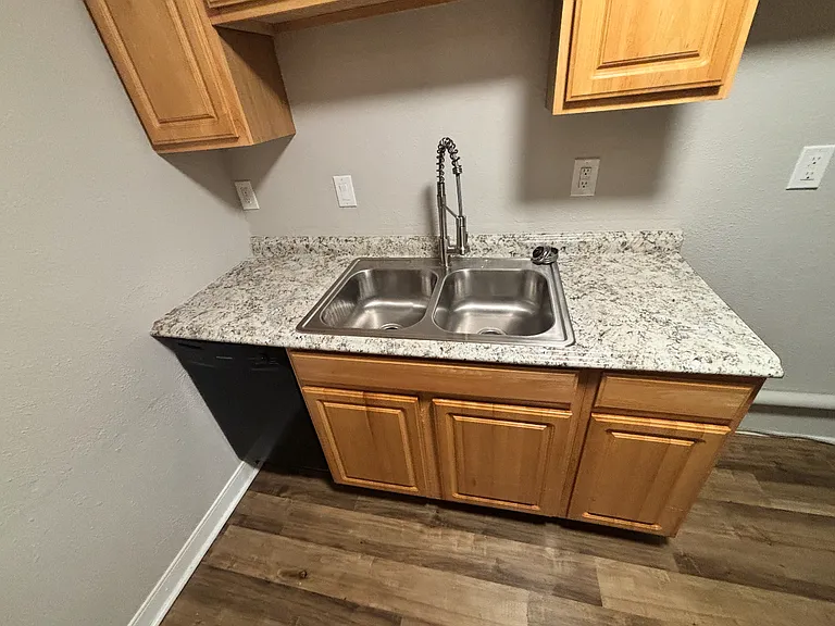 3530 E Richmond Rd #3 — Photo 4