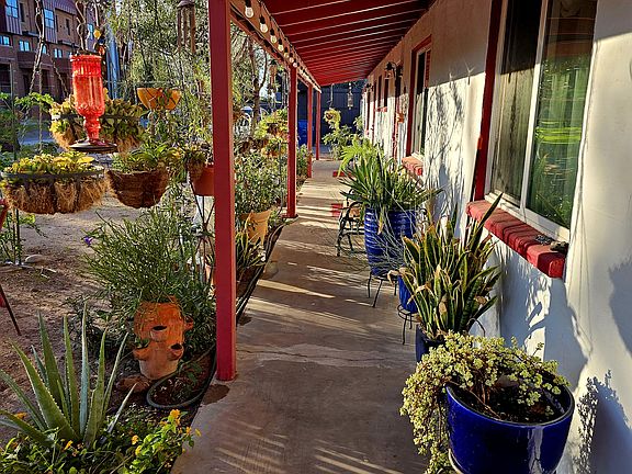 Total of 3 apartments in Santa Clara. Apartment No. 2 is available now.