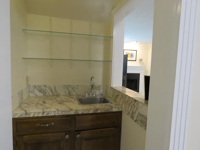 5029 Claycut Rd #4 — Photo 6