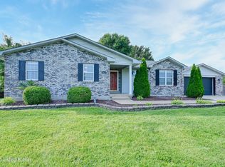 4613 Summitt Dr, Louisville, KY 40229
