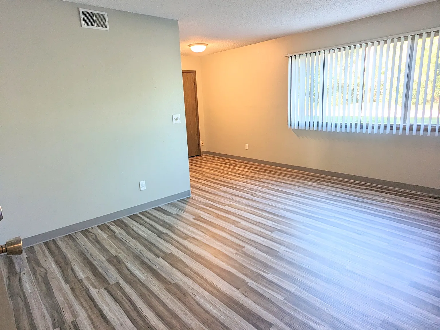 1 bed, 676 sqft, $775 — Photo 2