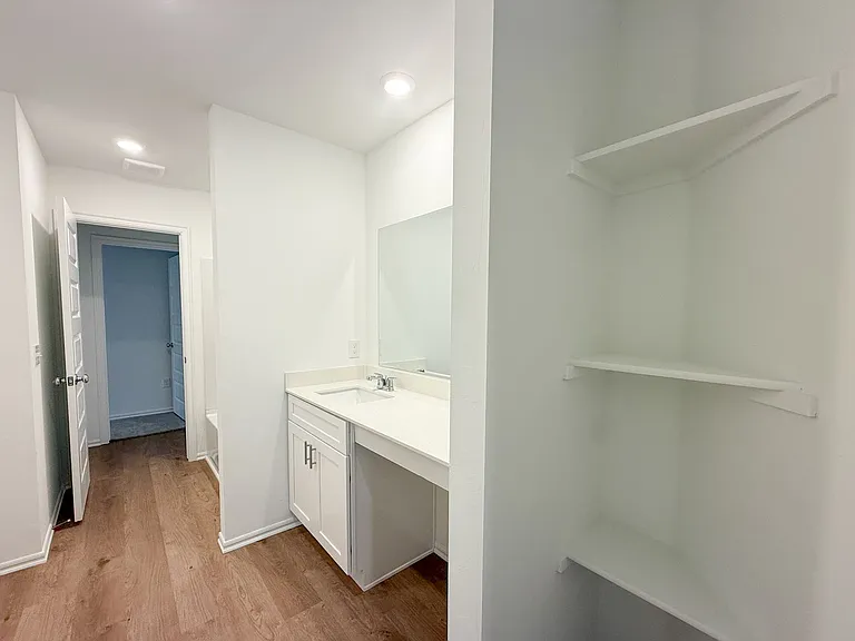 16309 Harvester Dr — Photo 21