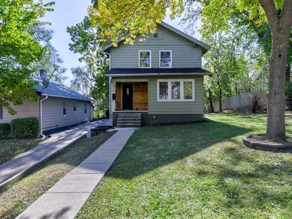 2814 School St, Des Moines, IA 50311