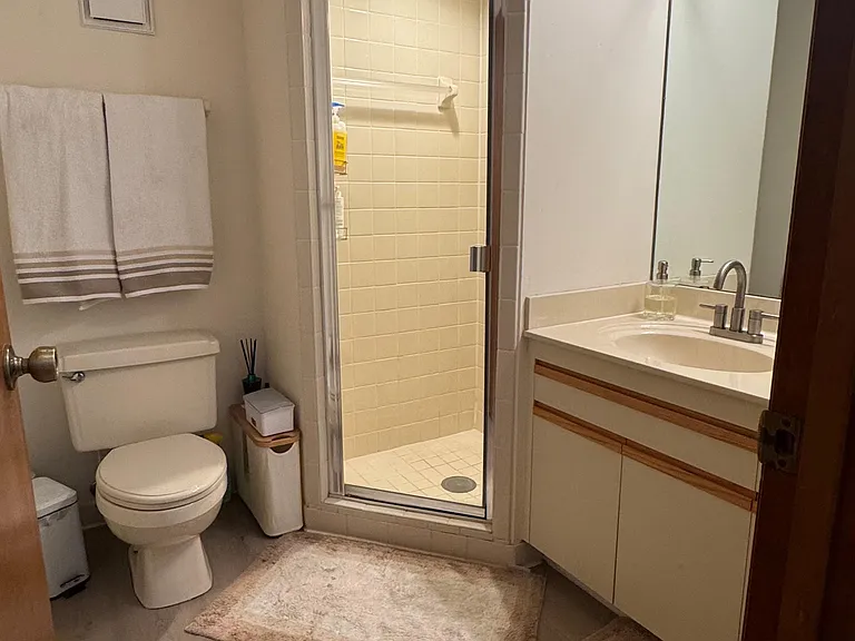 9025 Manchester Ln #22G — Photo 15