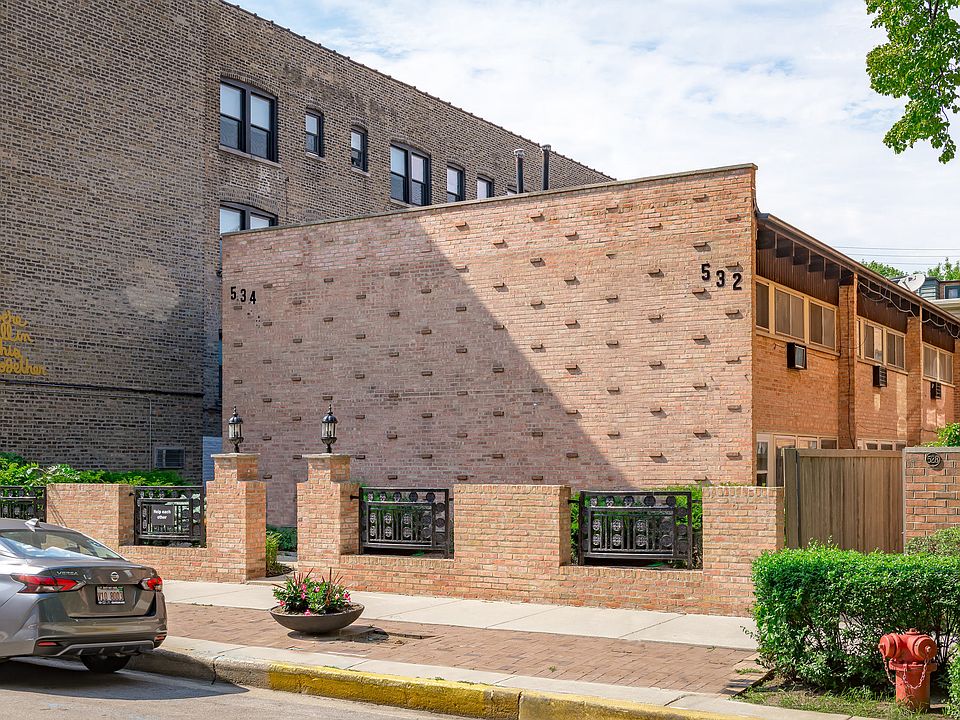 2nd image of 532 W Grant Pl #534-2