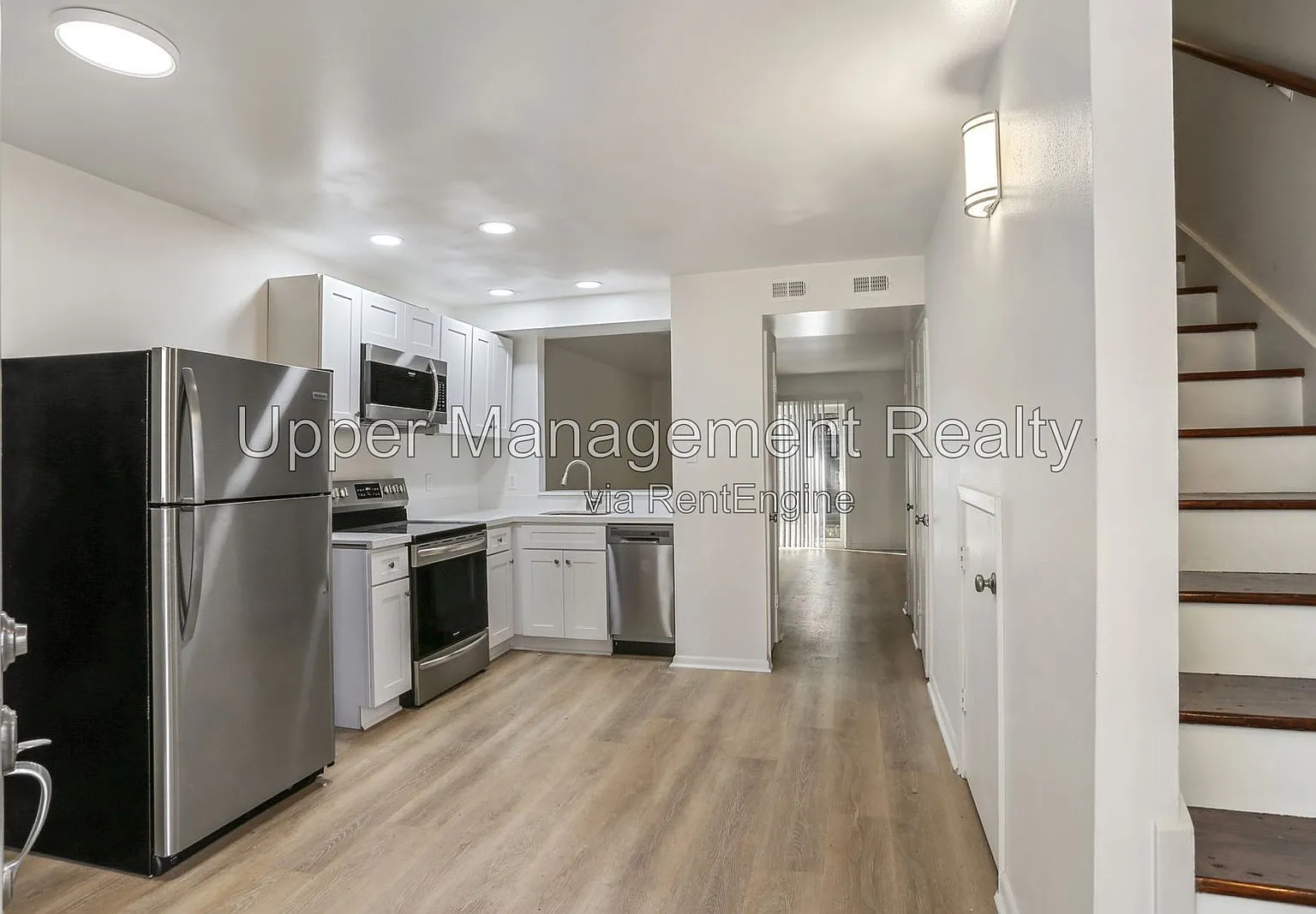 2 bed, 1.5 bath, 930 sqft, $1,675 — Photo 1