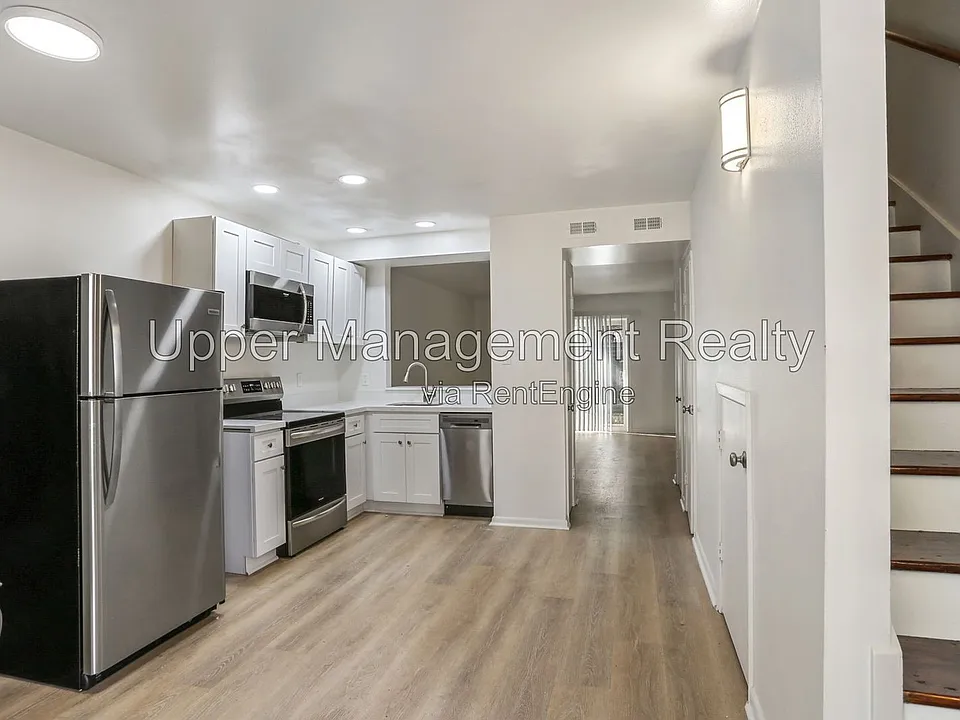 1632 4th St #1