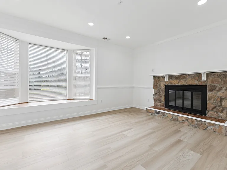 10828 Miller Rd — Photo 18