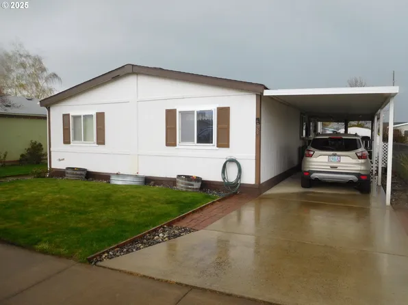910 Cowl St Unit 32, Milton Freewater, OR 97862