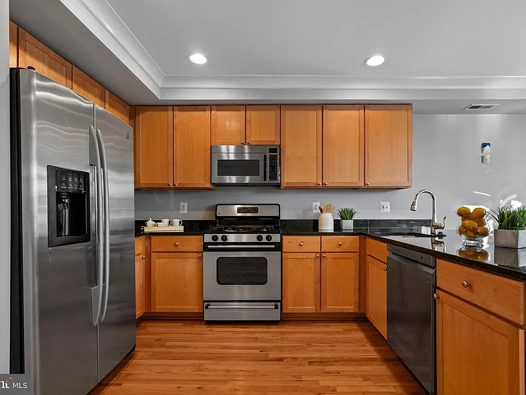 1301 S Carolina Ave SE #7 — Photo 4