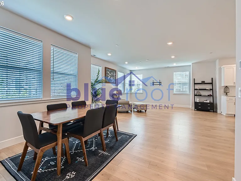 12935 SW Tabor Ter — Photo 5