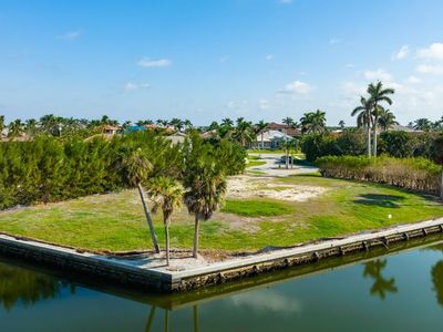 180 Coral Ct, Marco Island, FL, 34145