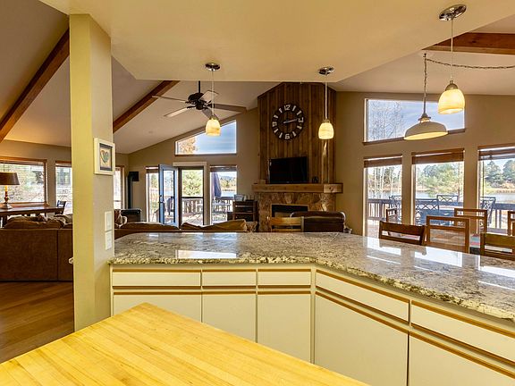 5th image of 258 Beaver Cir