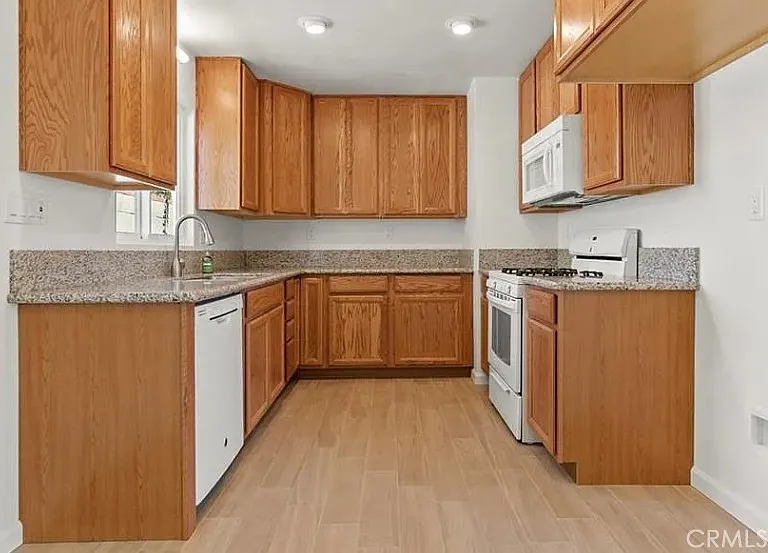 45122 Date Ave #45122 — Photo 9