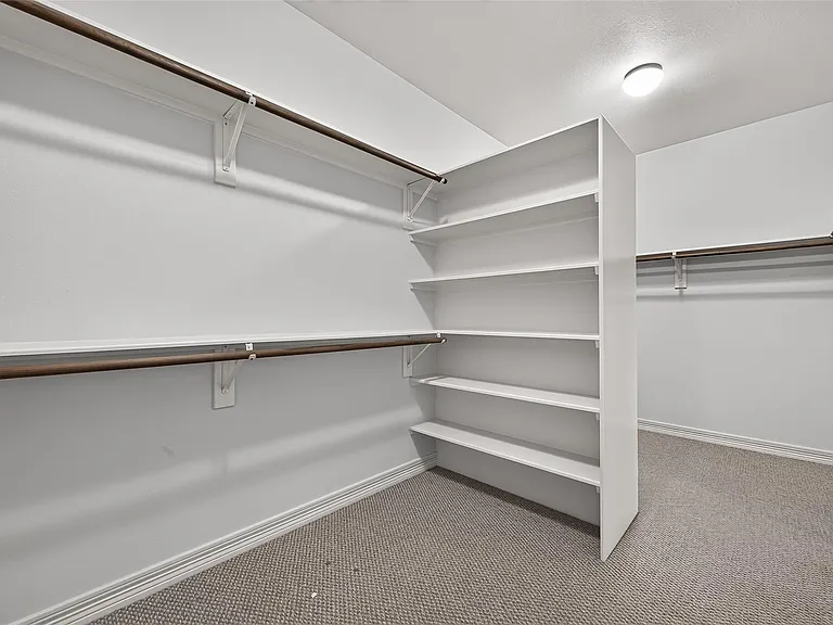 8602 Two Sisters Ct — Photo 37