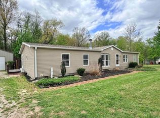 2104 N Hoosier Hls, Linton, IN