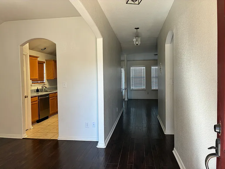 515 Creekside Dr — Photo 21