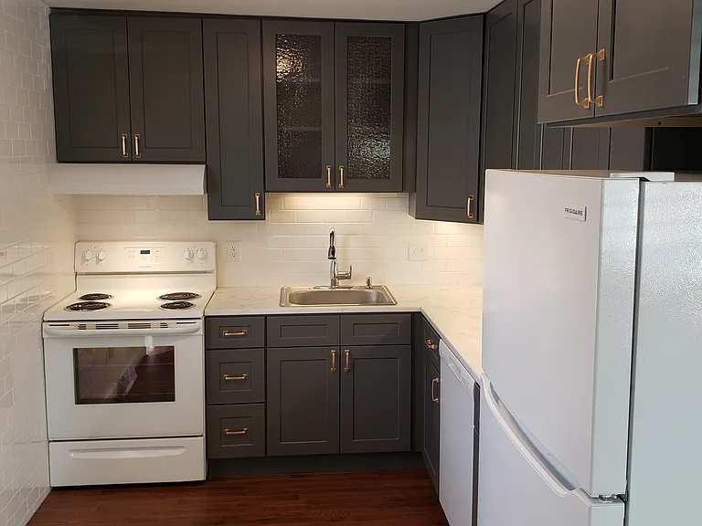 80 Wilson Ave #A — Photo 4