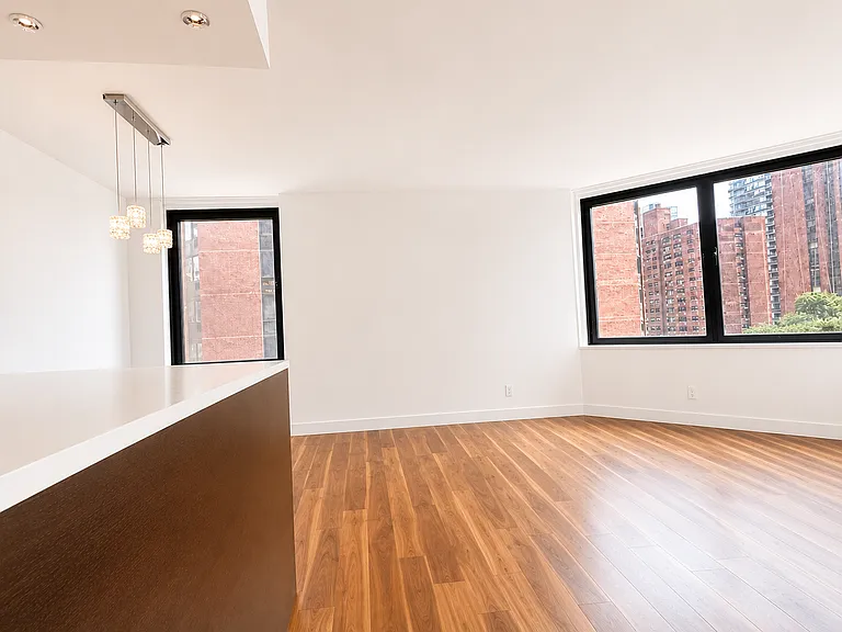 1619 3rd Ave #4C — Photo 13