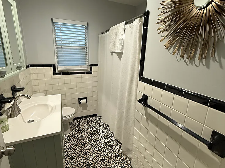 1543 W River Ln — Photo 9