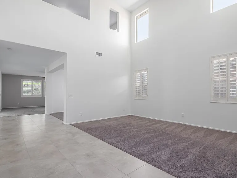 2532 W Corva Dr — Photo 32