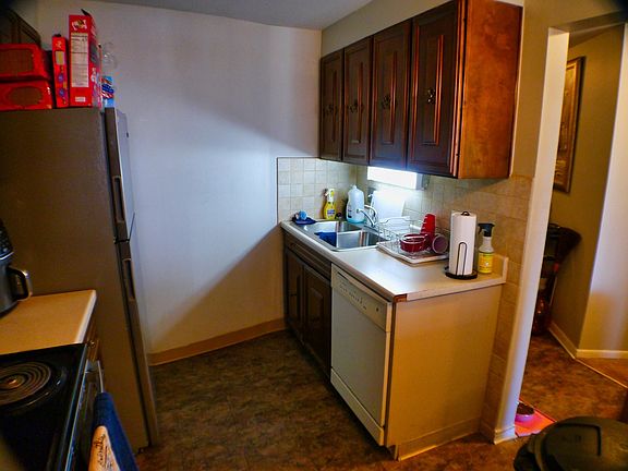 3rd image of 3900 W 95th St APT 300