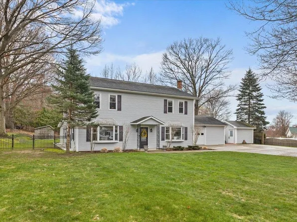 22 Fern Court, Colchester, VT 05446