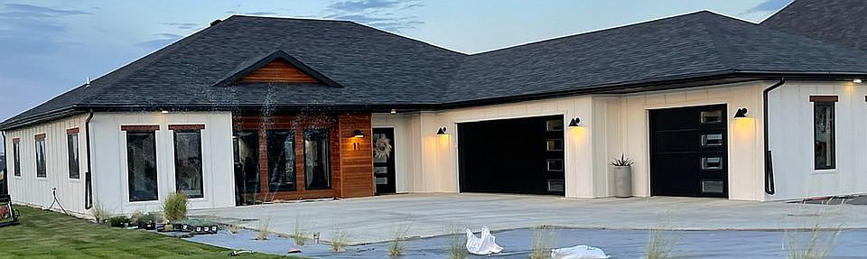 Approx house exterior view