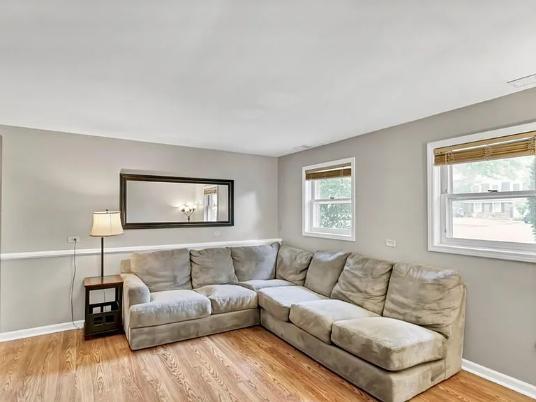 511 N Braintree Dr — Photo 22