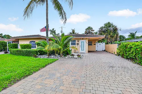 3207 Marine Dr Photo 1