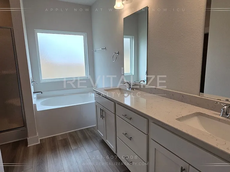 1730 Grouse St — Photo 45