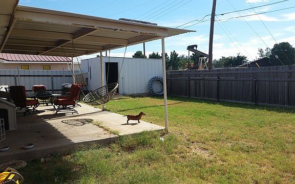 4th image of 1905 Newcomb Dr